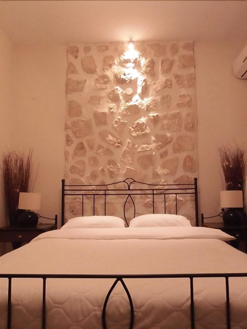 Villa Del Lago Boutique Hotel カストリア エクステリア 写真